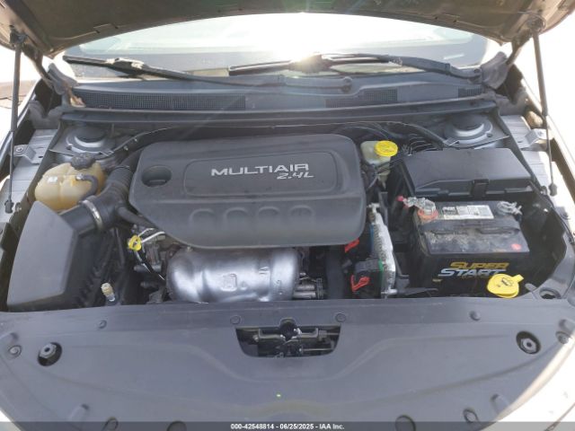1C3CCCAB5GN161113 Chrysler 2016
