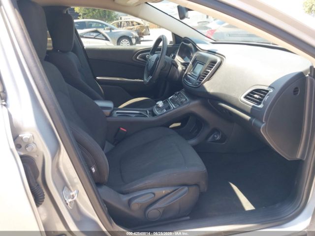 1C3CCCAB5GN161113 Chrysler 2016