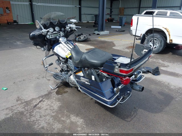 2009 HARLEY-DAVIDSON FLHTCU 1HD1FC4109Y636907 Photo 2