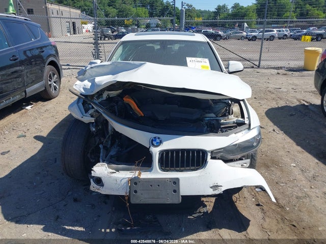 WBA8E5G59GNT94515 BMW 320i