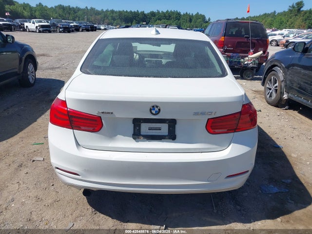 WBA8E5G59GNT94515 BMW 320i