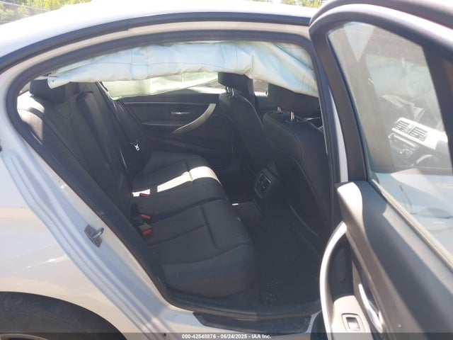 WBA8E5G59GNT94515 BMW 320i