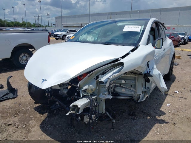 2025 TESLA MODEL Y 7SAYGDED4SA350415 Photo 5