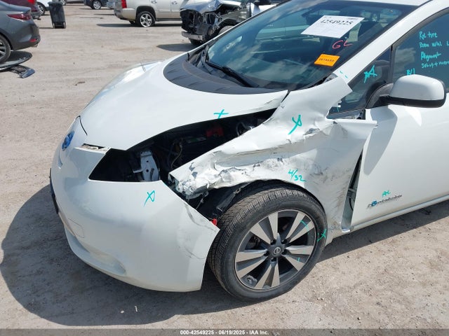 1N4BZ0CPXGC306709 Nissan 2016