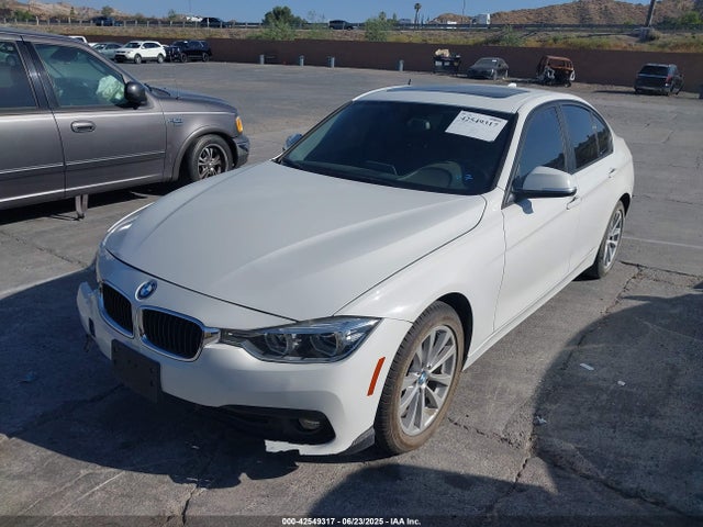 BMW 320i 2018 WBA8E1G54JNU92464 Image 2
