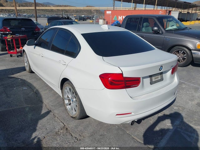 BMW 320i 2018 WBA8E1G54JNU92464 Image 3