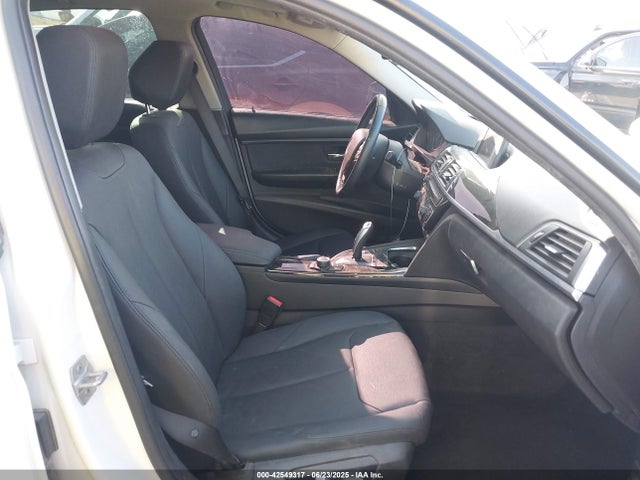 BMW 320i 2018 WBA8E1G54JNU92464 Image 5