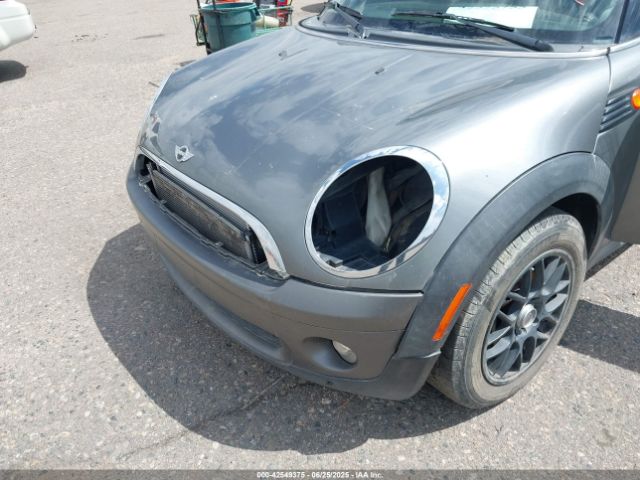 2010 MINI COOPER CLUBMAN WMWML3C51ATX52028 Photo 5