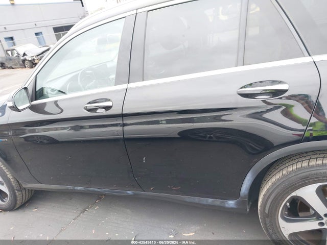 WDC0G5EB4KF600808 Mercedes-Benz m274
