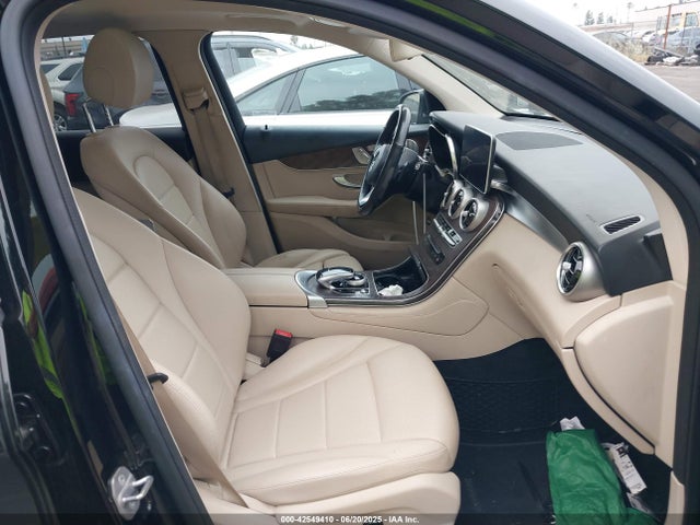 WDC0G5EB4KF600808 Mercedes-Benz m274