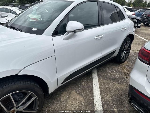 2023 PORSCHE MACAN WP1AA2A56PLB15488 Photo 1