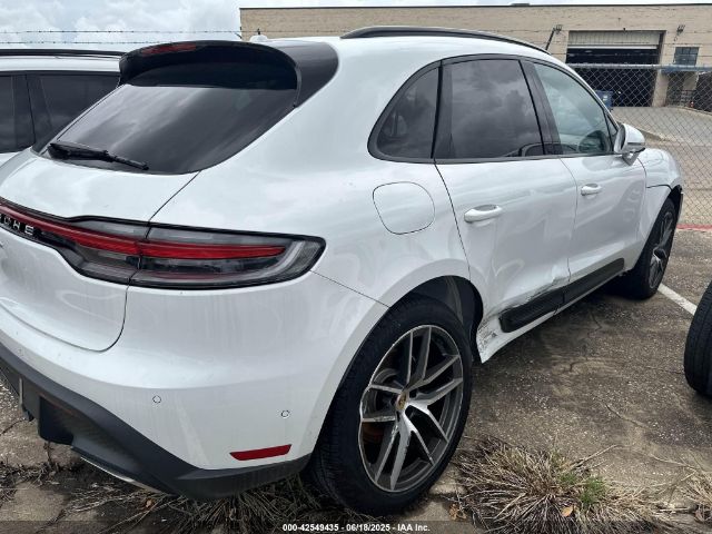 2023 PORSCHE MACAN WP1AA2A56PLB15488 Photo 3