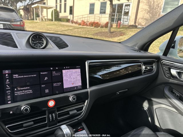 2023 PORSCHE MACAN WP1AA2A56PLB15488 Photo 6