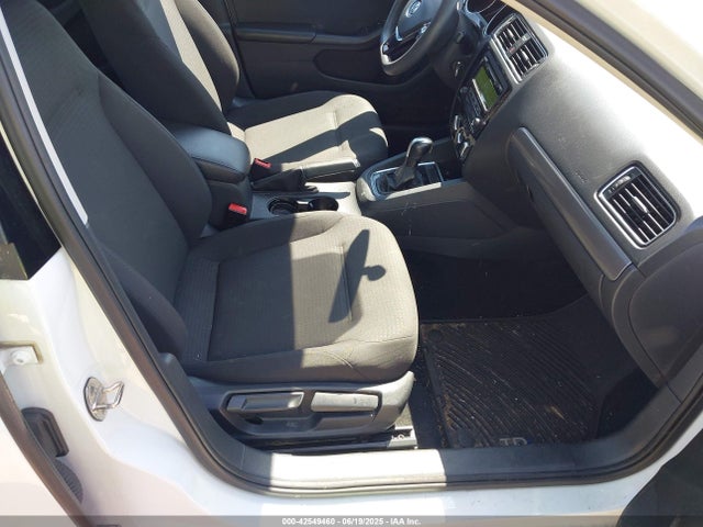 3VWLA7AJ2FM263491 Volkswagen Jetta