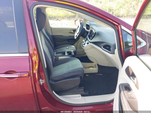 2019 CHRYSLER PACIFICA 2C4RC1FG0KR507076 Photo 4