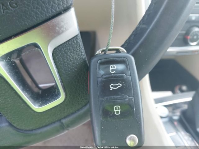 2015 VOLKSWAGEN PASSAT 1VWAS7A31FC077982 Photo 10
