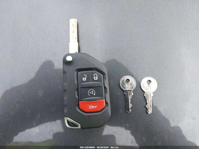 1C6HJTFG8ML567087 Jeep 2021