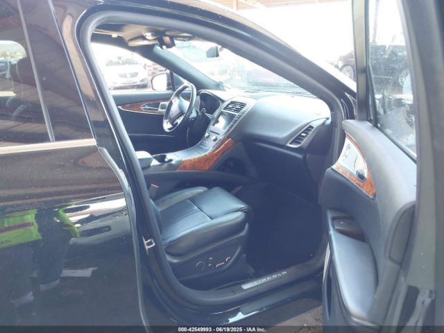 2019 LINCOLN NAUTILUS 2LMPJ8LP6KBL67201 Photo 4