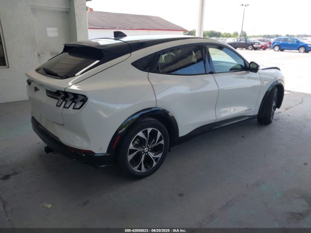 2021 FORD MUSTANG MACH-E 3FMTK3SS7MMA25127 Photo 3