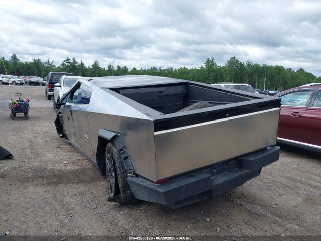 2024 TESLA CYBERTRUCK 7G2CEHED3RA046908 Photo 2