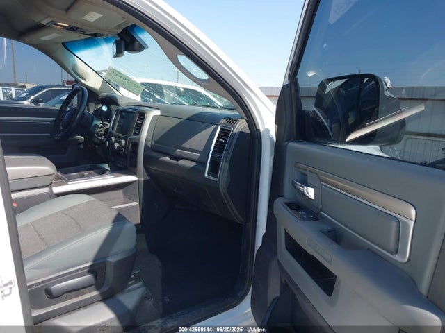 RAM 2015 2015 3C6UR5ML3FG674244 Image 5