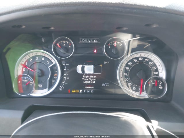 RAM 2015 2015 3C6UR5ML3FG674244 Image 7
