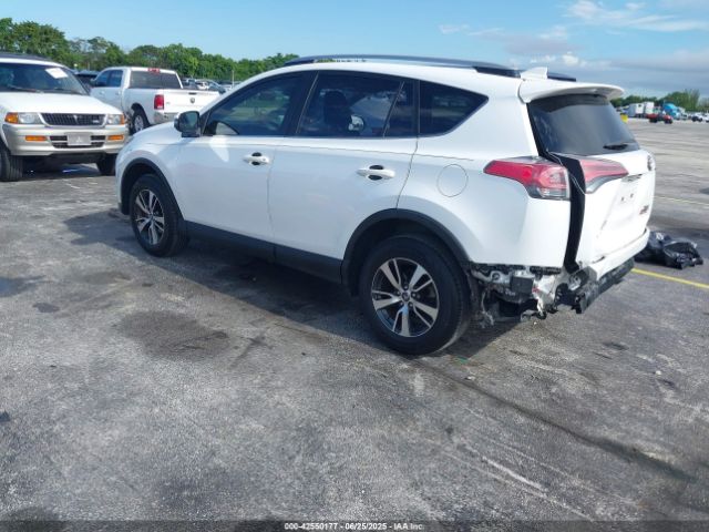 2018 TOYOTA RAV4 JTMWFREV4JJ753365 Photo 2