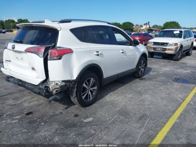 2018 TOYOTA RAV4 JTMWFREV4JJ753365 Photo 3