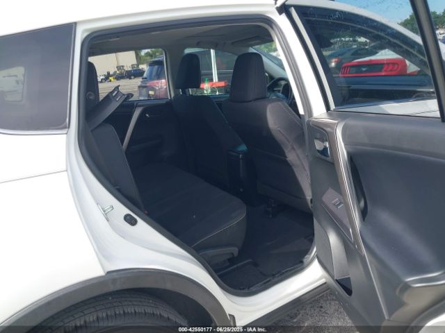 2018 TOYOTA RAV4 JTMWFREV4JJ753365 Photo 7