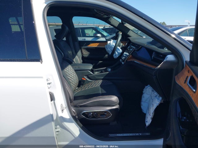 1C4RJKEG4P8806327 Jeep GRAND CHEROKEE L