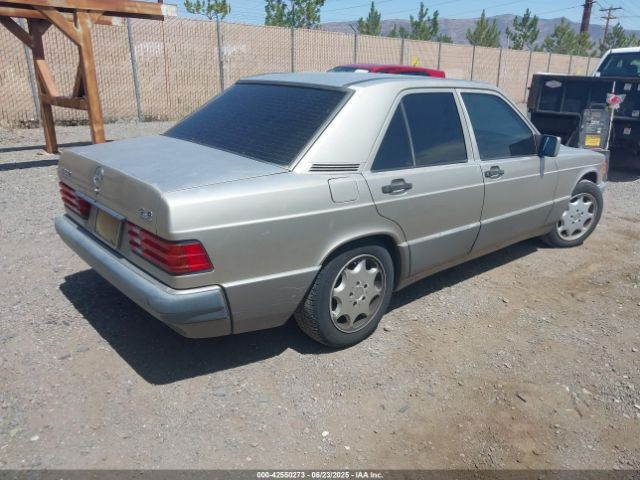 1992 MERCEDES-BENZ 190 WDBDA29D3NF991617 Photo 3