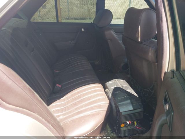1992 MERCEDES-BENZ 190 WDBDA29D3NF991617 Photo 7