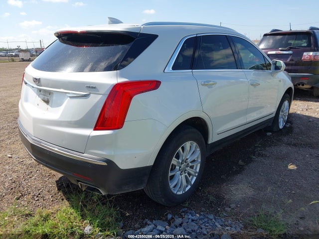 2017 CADILLAC XT5 1GYKNARSXHZ192288 Photo 3