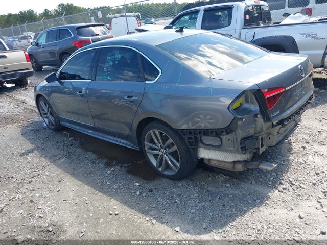 1VWDT7A3XHC050311 Volkswagen 1.8 tsi