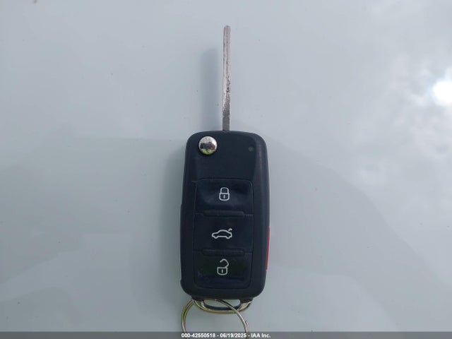 3VW2K7AJ9FM402539 Volkswagen 2015