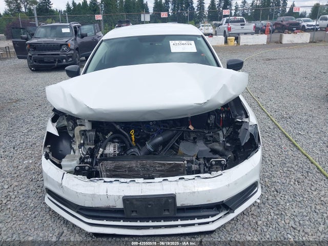 3VW2K7AJ9FM402539 Volkswagen 2015