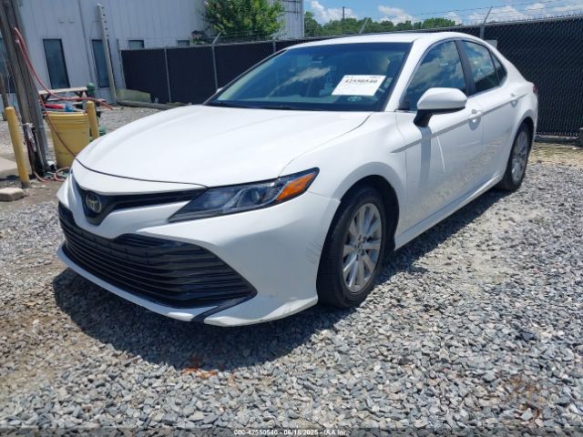 2018 TOYOTA CAMRY 4T1B11HK3JU043982 Photo 1