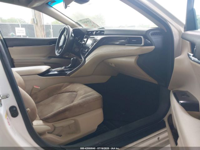 2018 TOYOTA CAMRY 4T1B11HK3JU043982 Photo 4