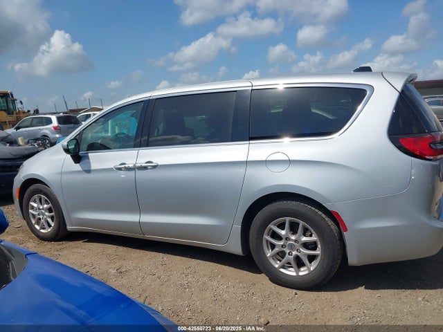 Продажа на аукционе авто 2023 Chrysler Pacifica Touring L, vin: 2C4RC1BG7PR624229, номер лота: 42550723