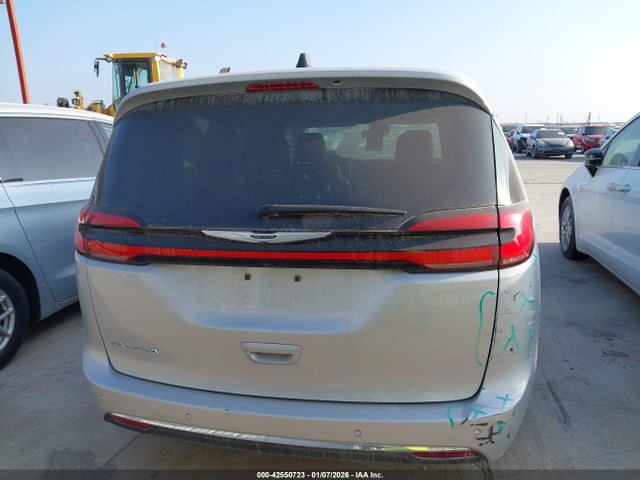 Продажа на аукционе авто 2023 Chrysler Pacifica Touring L, vin: 2C4RC1BG7PR624229, номер лота: 42550723