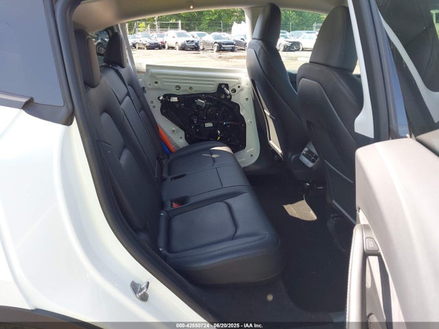 2023 TESLA MODEL Y 7SAYGDEE3PF703763 Photo 7