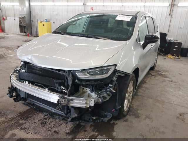 Продажа на аукционе авто 2024 Chrysler Pacifica Touring L, vin: 2C4RC1BG2RR162875, номер лота: 42550758