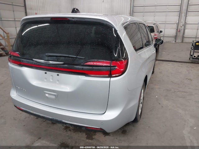 Продажа на аукционе авто 2024 Chrysler Pacifica Touring L, vin: 2C4RC1BG2RR162875, номер лота: 42550758