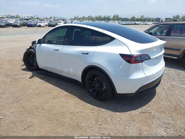 2022 TESLA MODEL Y 7SAYGDEE5NF439765 Photo 2