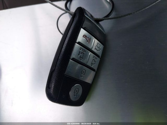 KNDMB5C13H6253108 KIA 2017