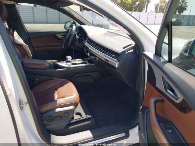 2019 AUDI Q7 WA1LHAF77KD031333 Photo 4
