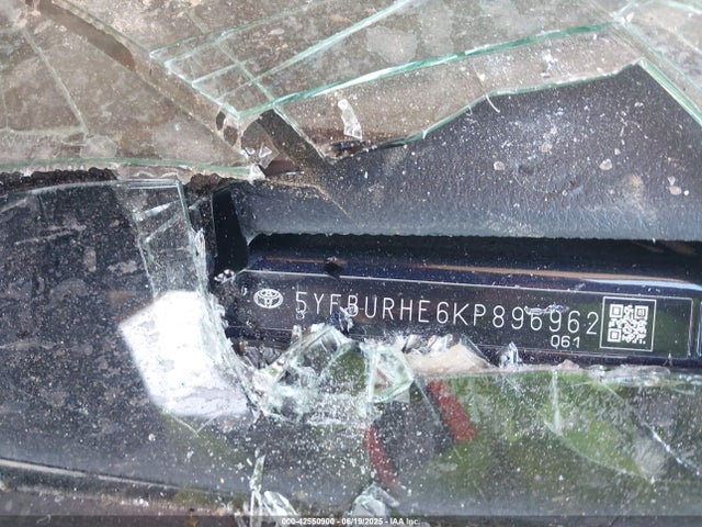 5YFBURHE6KP896962 Toyota 2zr-fe