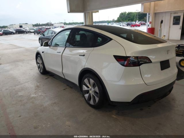 2023 TESLA MODEL Y 7SAYGAEE2PF968298 Photo 2