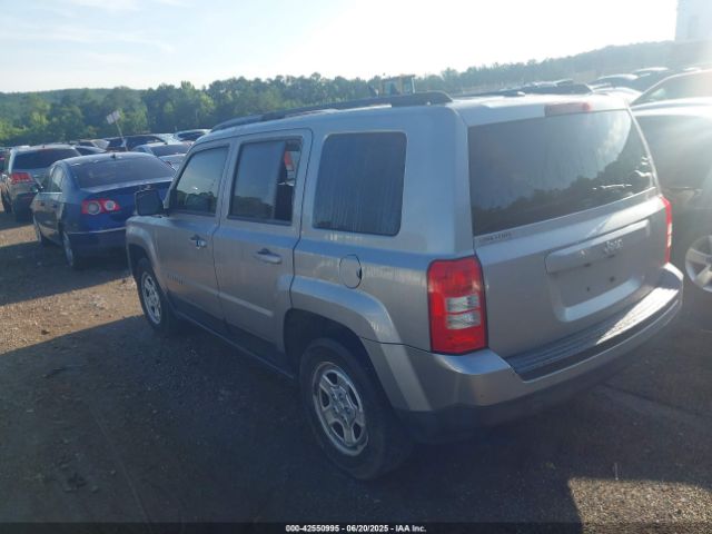 2016 JEEP PATRIOT 1C4NJPBA3GD732353 Photo 2