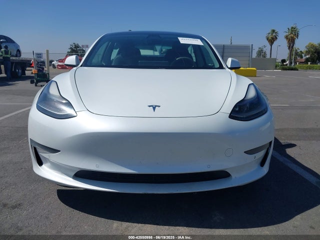 5YJ3E1EA9MF929942 Tesla MODEL 3